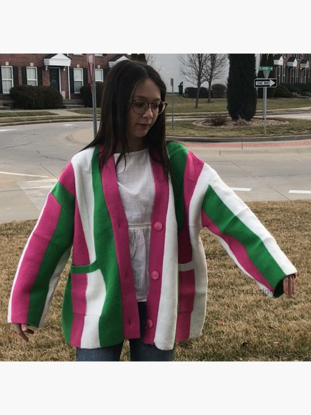 Oversized Chunky Knit Cardigan with Pockets - Picture 7 of 7
